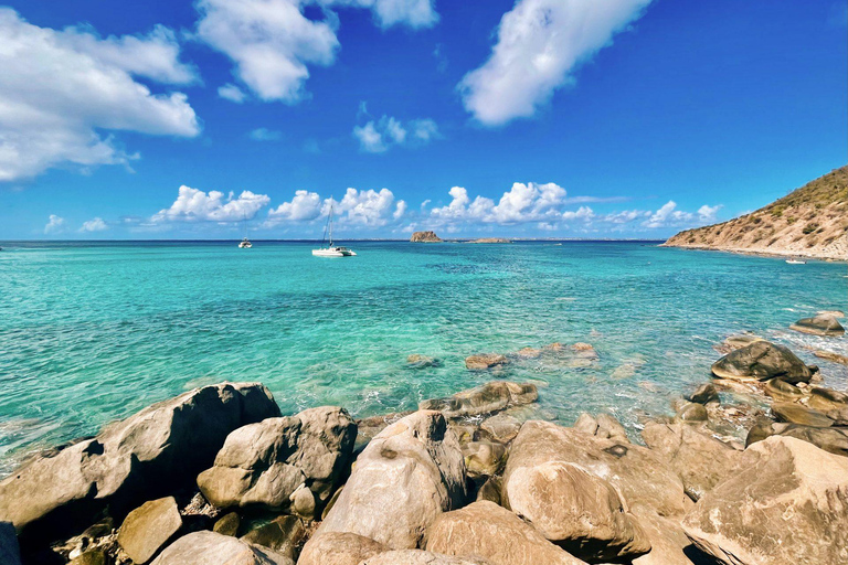 Saint-Martin : croisière en catamaran avec tuba avec bar ouvert et déjeuner