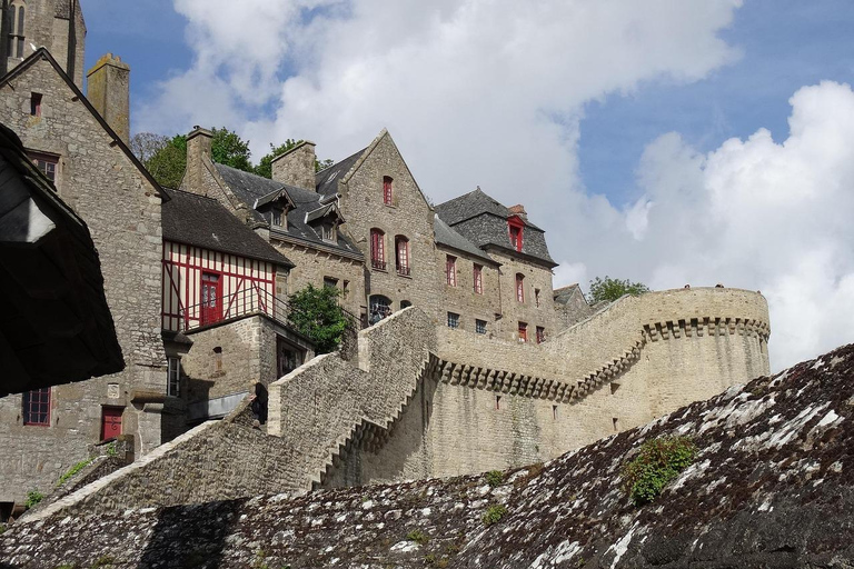From Cherbourg: Mont Saint-Michel Guided Tour