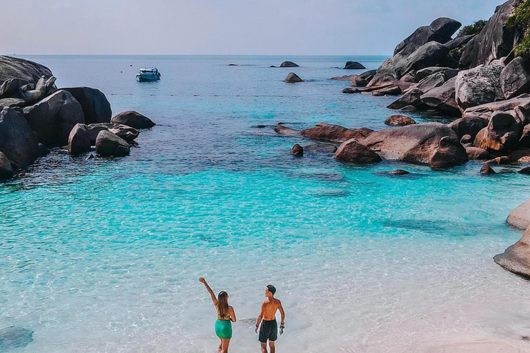 Phuket Excursión de un día a la isla Similan en catamarán de lujo y lancha rápida