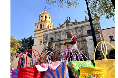 Musique et tequila à Xochimilco, visite de Coyoacán et CUMusique et Tequila à Xochimilco visite Coyoacán et CU