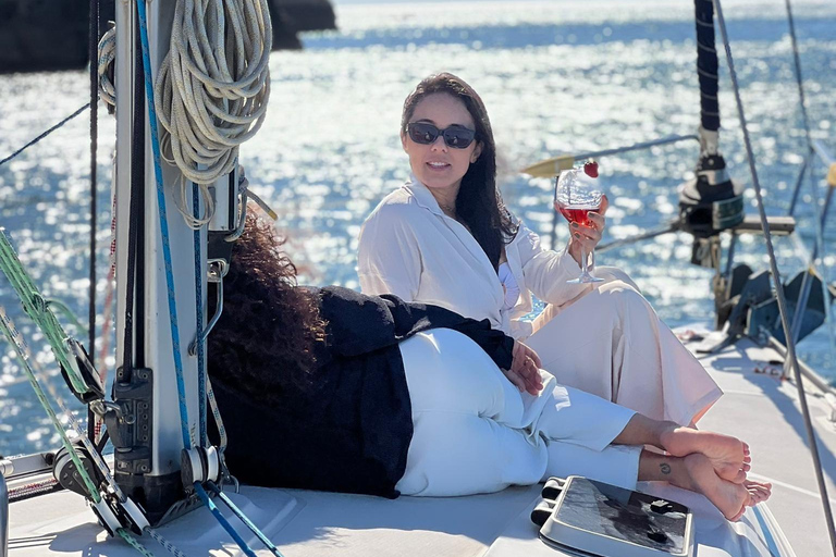 L&#039;ora d&#039;oro su uno yacht elegante: Tour al tramonto a Lagos, in Algarve