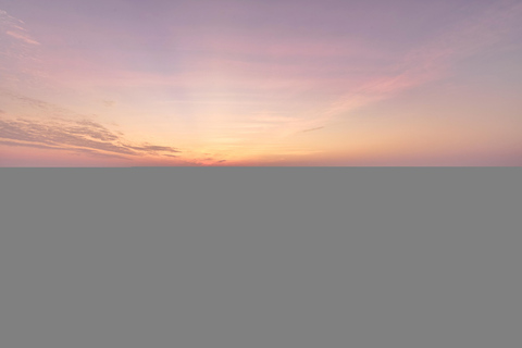 Pattaya : ISEA Sky &amp; The Jetty - Pacotes F&amp;B do Veranda Resort1 Pratos com 3 Bebidas Alcoólicas