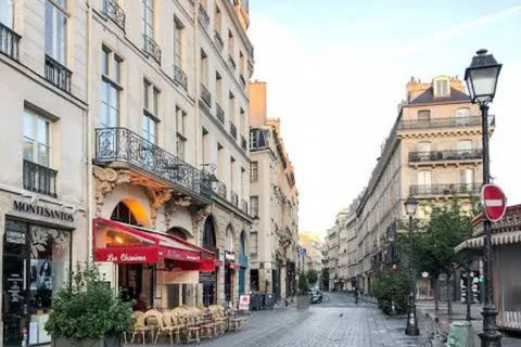 Paris: Le Marais District Guided Walking Tour