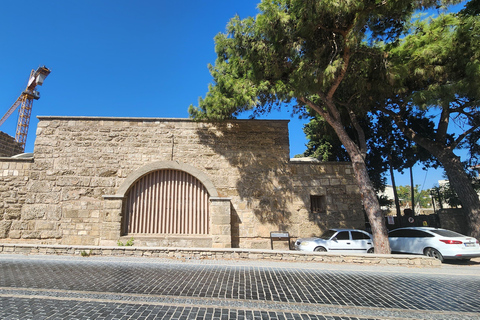 Tour a pie del Casco Antiguo en grupo reducido con el Templo de Apolo