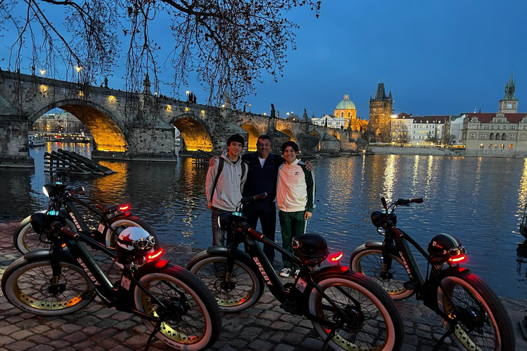 Prague Viewpoints & Historical Ebike Tour 4 Hours: Group E-Bike Tour