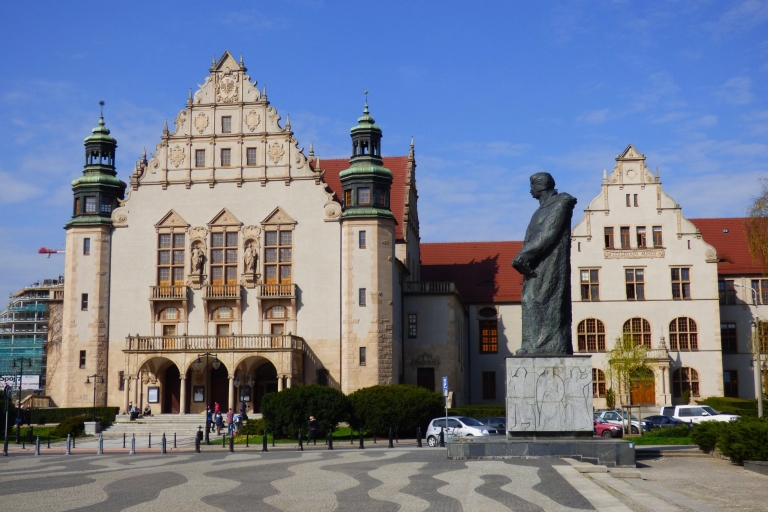 Poznań: Lo más destacado Visita con guía localPoznań: Recorrido destacado con St. Martins Croissant