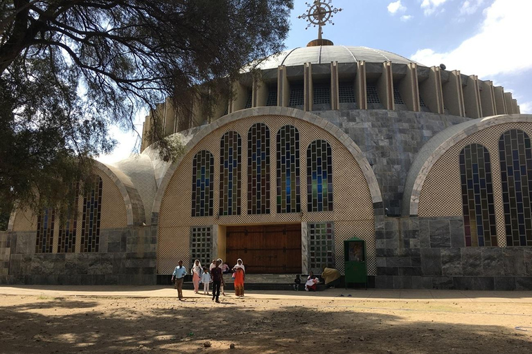 Tigray: iglesias rupestres de Gheralta, Axum y templo de YehaTigray: iglesias rupestres y montañas de Gheralta (2 días)
