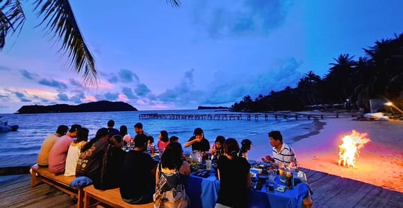 Phu Quoc: 2-Island Snorkeling Tour with Sunset BBQ Dinner