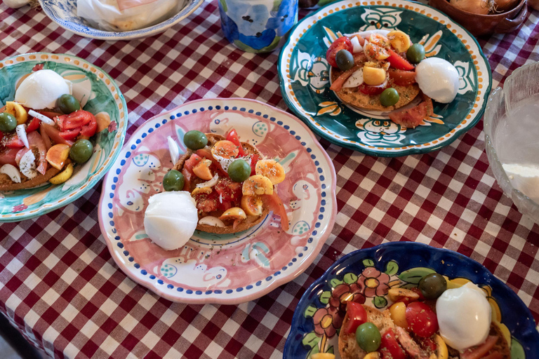 Naples: Mozzarella Experience, Taste of Southern Italy Naples: Mozzarella experience