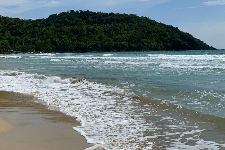 Puerto Princesa : excursion d&#039;une journée aux cascades et à la plage avec prise en charge