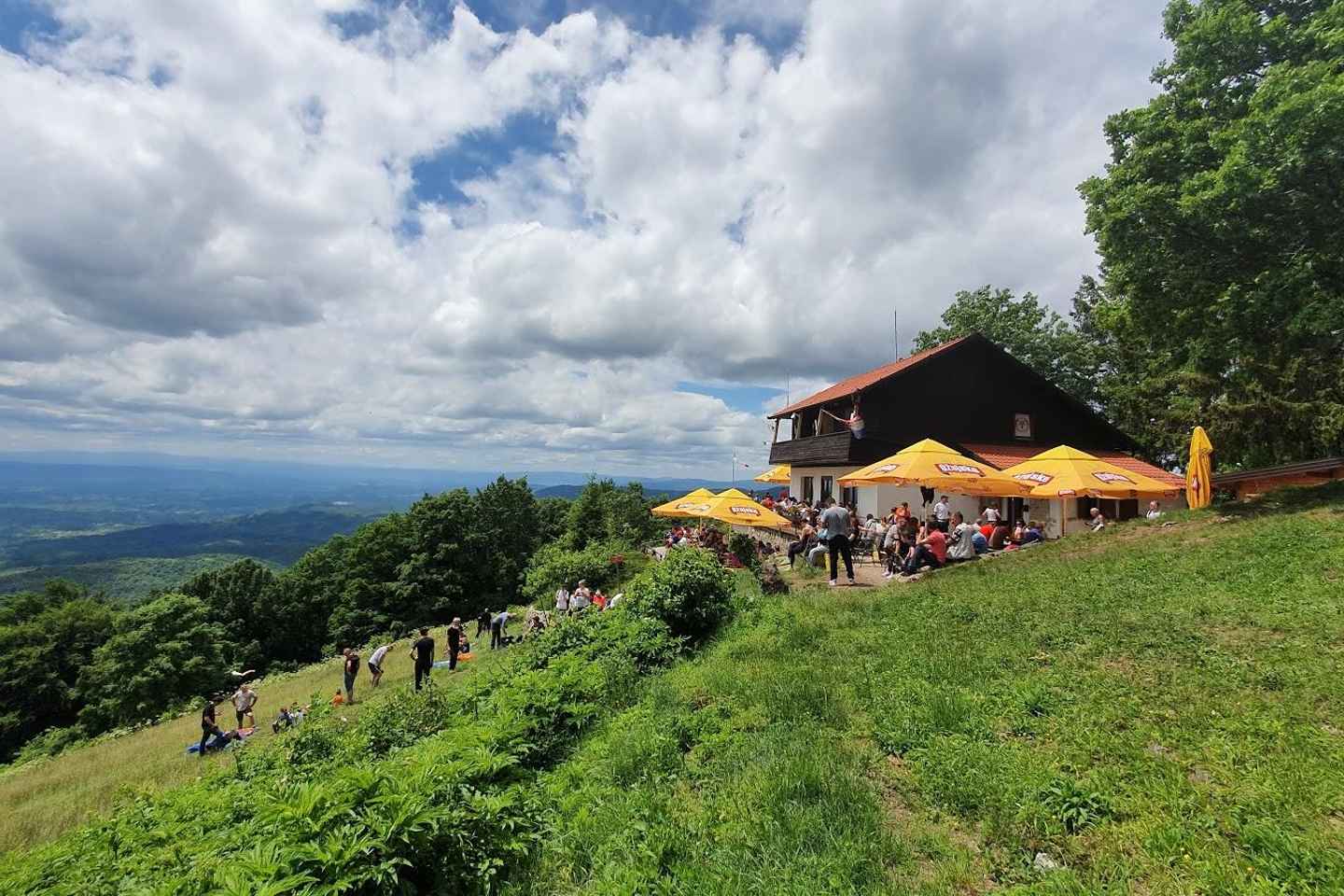 Zagreb: Japeti? Viewpoint Hike & Ple?ivica Wine Tasting - Zagreb: Japetić Viewpoint Hike & Plešivica Wine Tasting