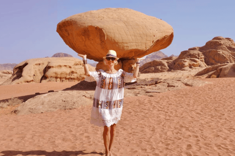 Desierto de Wadi Rum: excursión de medio día en jeep (por la mañana o al atardecer)