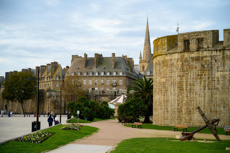 巴黎：圣米歇尔山和圣马洛 2 日游