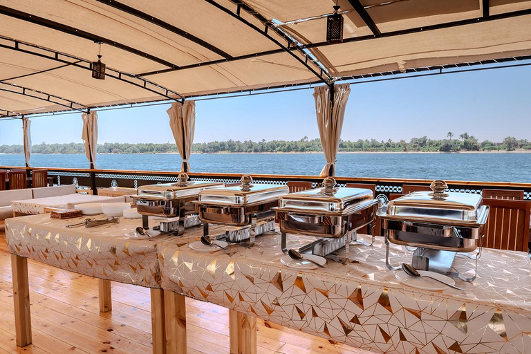 Aswan to Luxor: 4-Day Luxury Dahabiya Nile Cruise