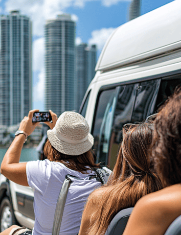 Miami: Skyline City Bus Tour with Little Havana and Wynwood