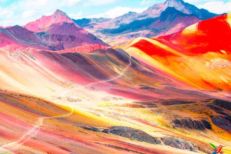 From Cusco: Tour Rainbow Mountain and Puno 5D/4N + Hotel ☆☆