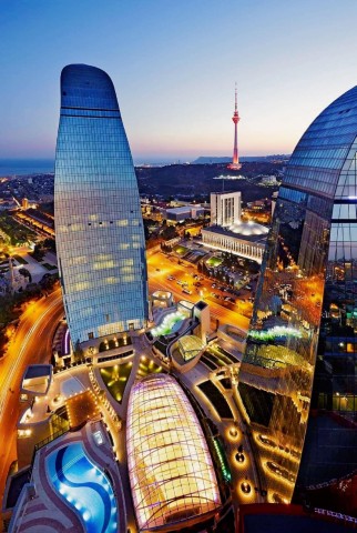Visit Baku Light-Up Baku Walking Evening Tour in Baku, Azerbaijan