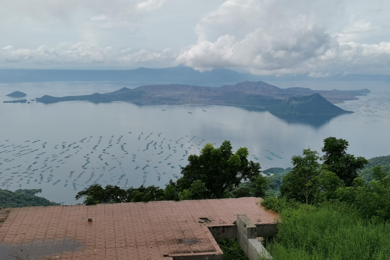 From Manila: Taal Volcano & Beach w/ Floating Lunch Tour