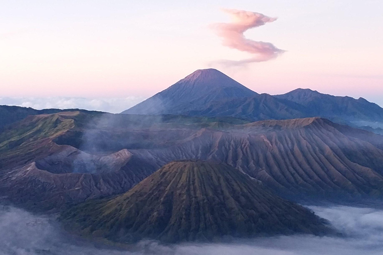 Yogyakarta: Temple to Crater Overland to Bromo SHARED Tour Finish Bromo - No Ticket