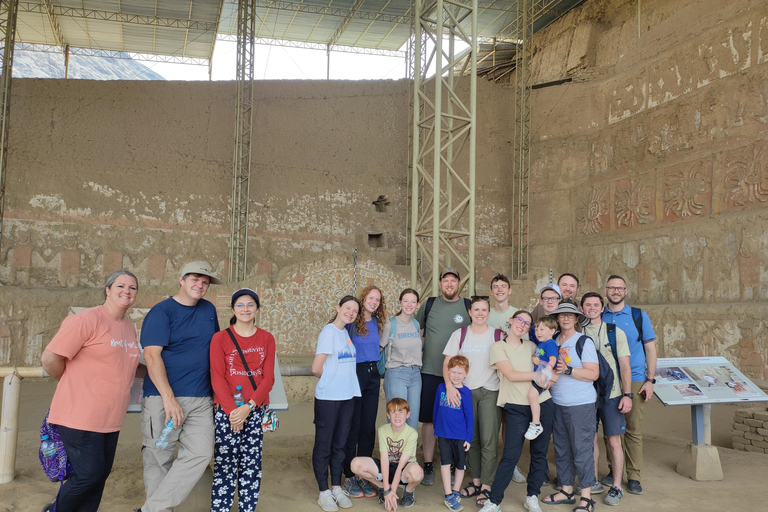 Vom Hafen Salaverry: Tempel der Sonne und des Mondes