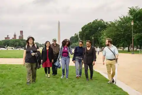 DC: Essential Smithsonian Tour with NMAAHC Timed Entry