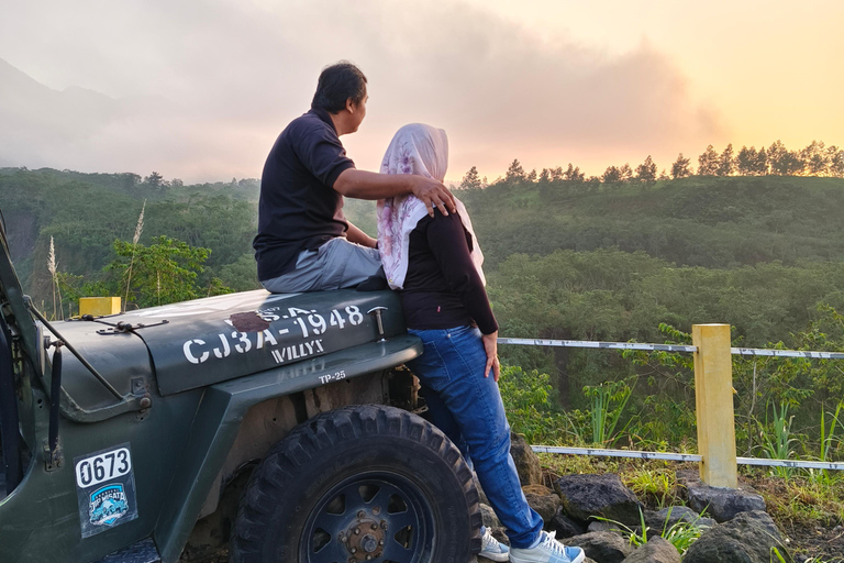 استكشاف جبل ميرابي عند شروق الشمس وكهف جومبلانغ وكهف بيندولبدون شروق الشمس: كهف جوملانغ وكهف بيندو