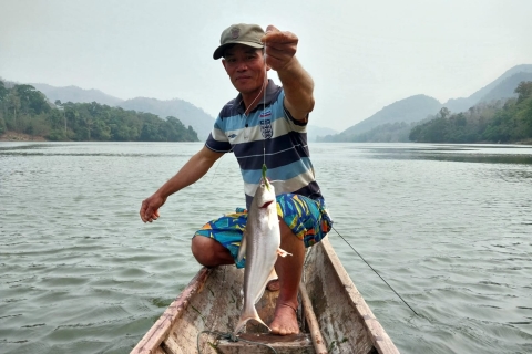 Luang Prabang : Pêche dans le Mékong avec un pêcheur local et déjeunerPêche dans le Mékong en van