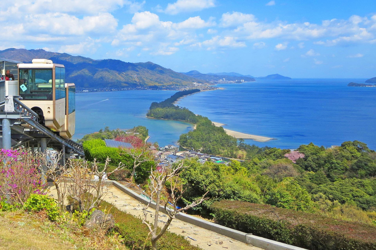Osaka : Kyoto en bord de mer avec Amanohashidate et Ine no FunayaExcursion en groupe à Kyoto By The Sea, rendez-vous à Tsurutontan Soemoncho