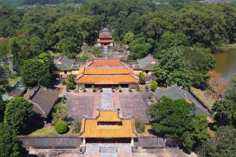 Depuis Hue : Journée complète avec tombeaux, citadelle, pagode &amp; excursion en bateau.Depuis Hue : Journée complète pour les tombeaux, la cité impériale, les pagodes et le bat