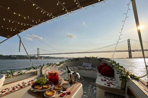 ❤️Romantic Sunset Tour– Sparkling Wine & Golden Views