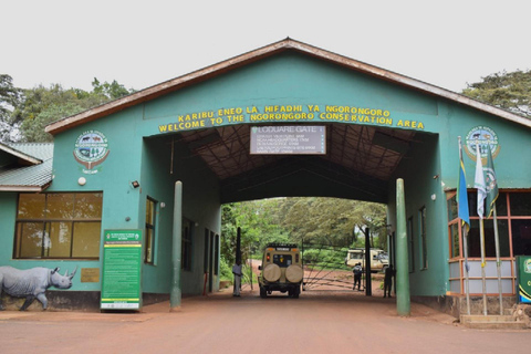 Arusha ; visite de groupe (site du patrimoine mondial) Cratère du Ngorongoro