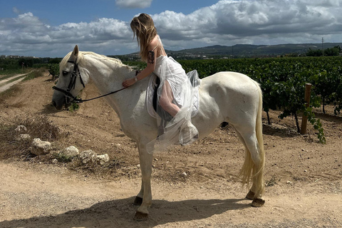 Alicante: przejażdżka konna po górach Maigmó, piknik i transferAlicante: Wycieczka konna na górę Maigmó, piknik i transfer