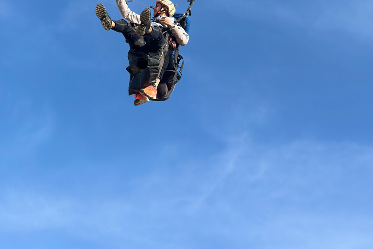 Avventura a Marrakech: parapendio, giro in cammello e colazione