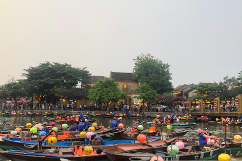 Village de noix de coco de Hoi An - Vieille ville avec lanterne de libération