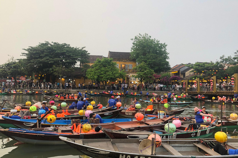 Village de noix de coco de Hoi An - Vieille ville avec lanterne de libération