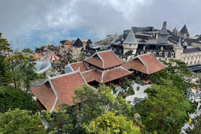 Danang/Hoian: Colline di Ba Na con ponte della Mano d&#039;Oro e buffetColline di Ba Na con il Ponte della Mano d&#039;Oro - Opzione per piccoli gruppi