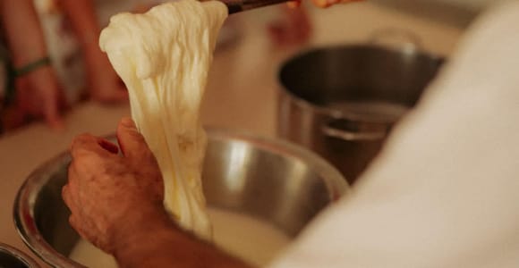 Amalfi: Frische Pasta, Mozzarella und Tiramisu mit Wein zubereiten