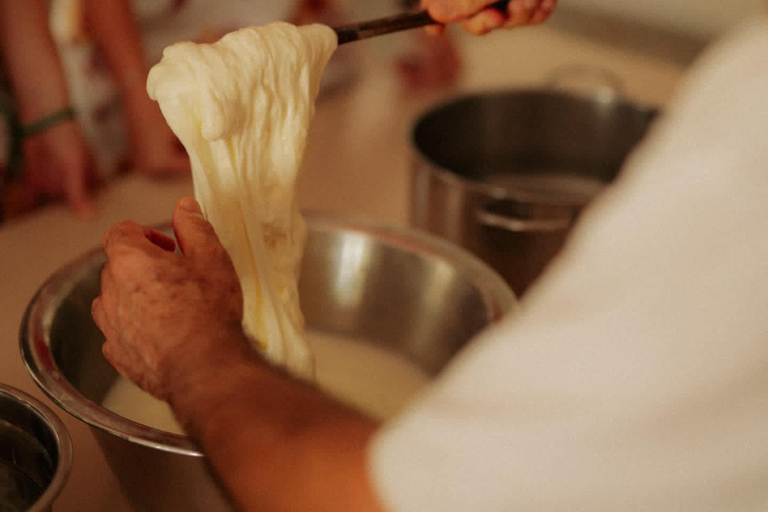 Amalfi: cookingclass whit mozzarella, tiramisù and pasta Amalfi: cookingclass whit mozzarella, tiramisù and pasta