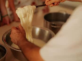amalfi: faça massa fresca, mozzarella e tiramisù com vinho
