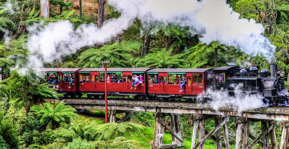 Melbourne: Puffing Billy & Healesville Sanctuary Scenic Tour