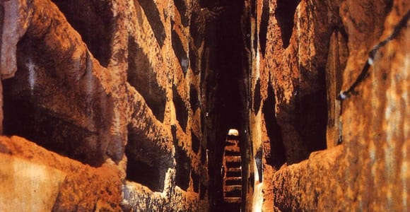 Underground Rome: San Callisto Catacombs Guided Experience