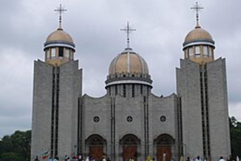 From Addis Ababa: 2-Day Wendo Genet & Hawassa Tour