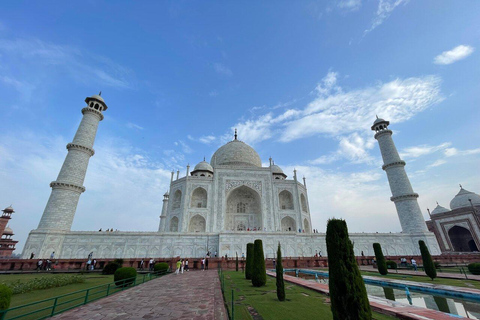 Depuis Delhi : visite privée du Taj Mahal au lever du soleil et d'Agra en voiture