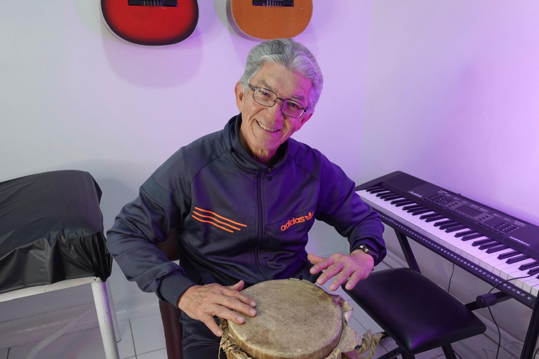 Music Therapy Experience in Bogota with Traditional Instruments Music therapy experience in Bogota with traditional instruments