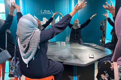 Nairobi: Museum of Illusions Guided Tour with transfers