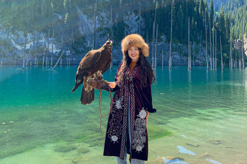 Almaty : Excursion de 2 jours aux lacs Kolsai-Kaindy et au canyon de CharynVisite nocturne de 2 jours avec départ en soirée et séjour de 2 nuits