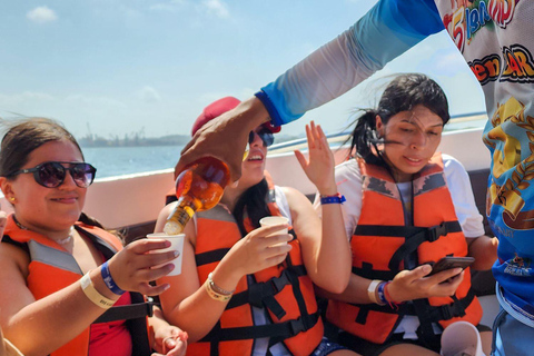 Cartagena: VIP Rumba Tour to Cholon Island with Open Bar Cartagena: VIP Rumba Tour to Isla Cholón with Open Bar