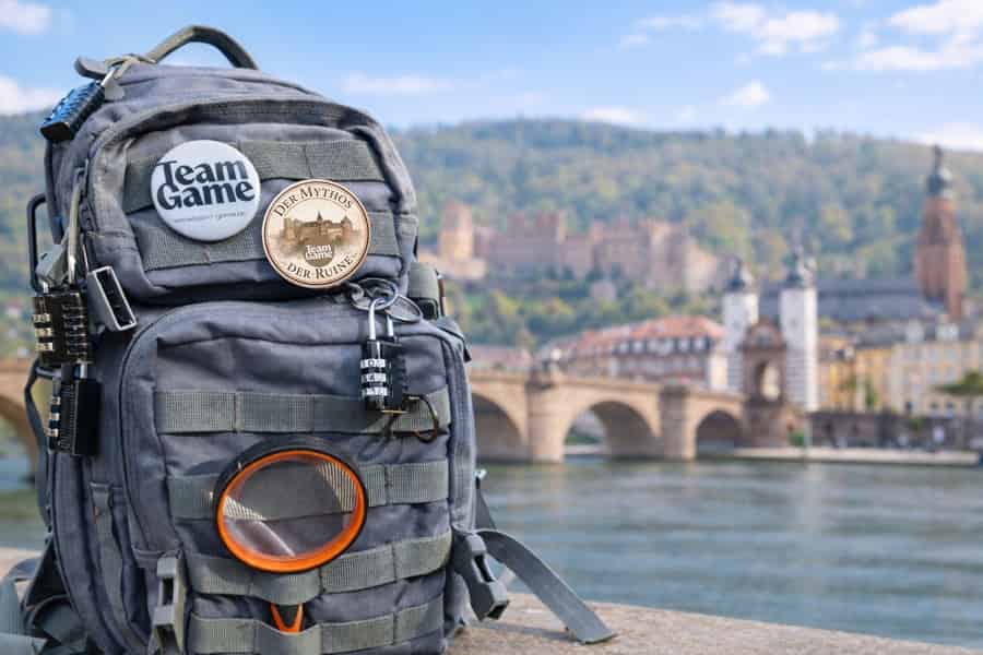 Entdecker Outdoor Escape Tour mit Rätsel-Rucksack: Der Mythos der Ruine. Foto: GetYourGuide Entdecker Outdoor Escape Tour mit Rätsel-Rucksack: Der Mythos der Ruine. Foto: GetYourGuide