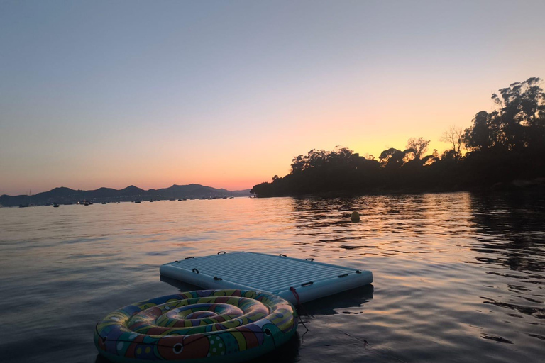 All Inclusive Private Boat Tour – Lérins Islands Cannes