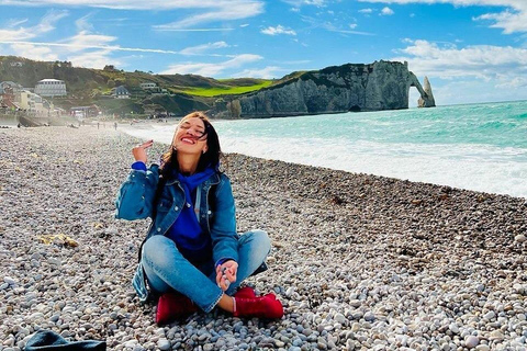 Private Tour Paris: Étretat Cliffs & Monet’s Gardens + Gift Premium Minivan (Up to 6 Guests)